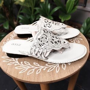 ANA NWOT, Genuine leather, western,whip stitch,cut outs,white,sandal,SZ 10